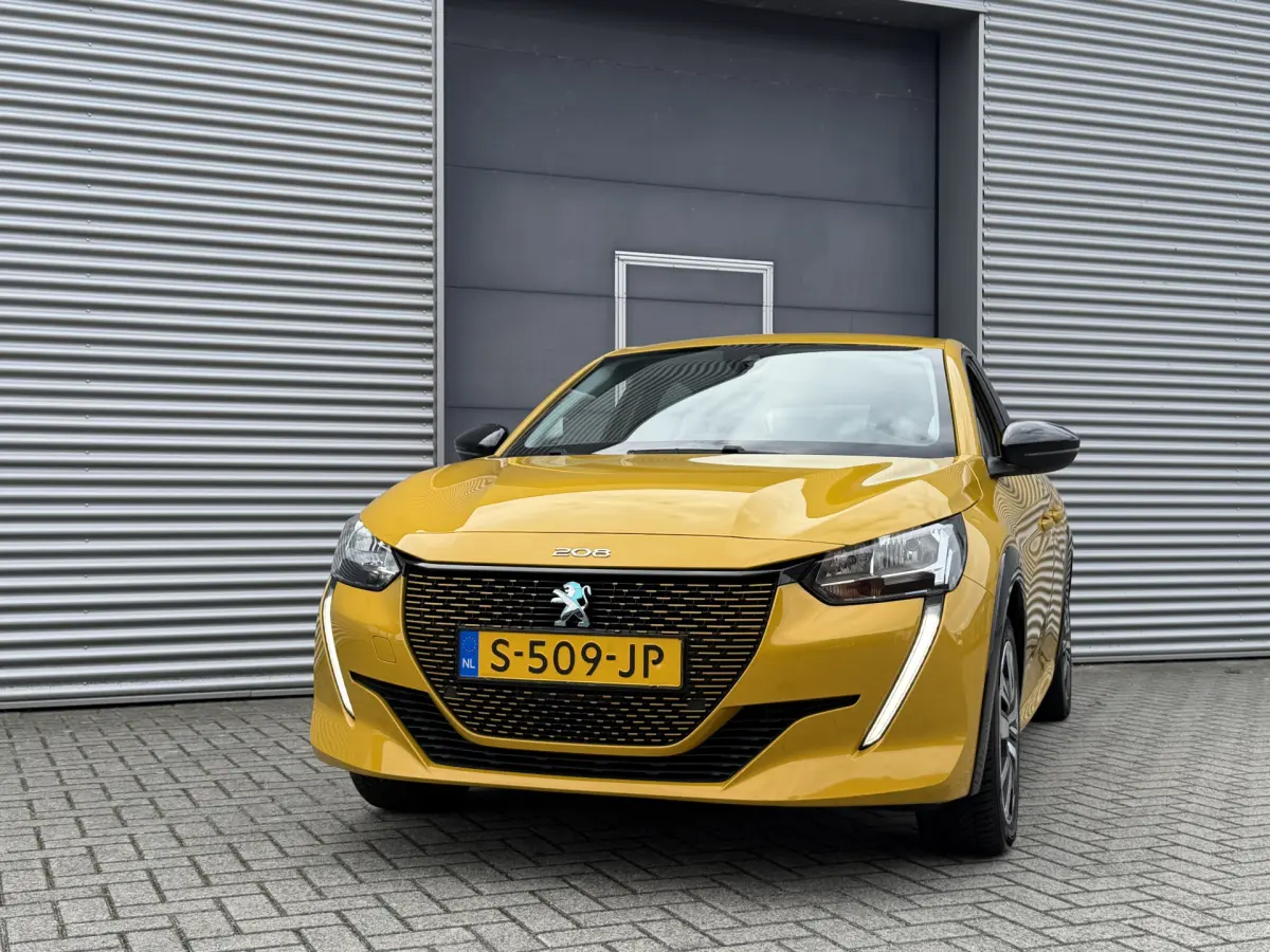 e-208 EV Active 50 kWh I Carplay I Navi I SOH 100%
