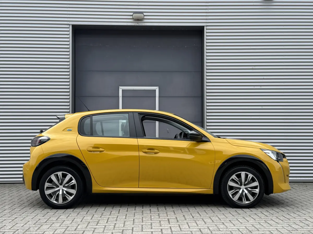e-208 EV Active 50 kWh I Carplay I Navi I SOH 100%