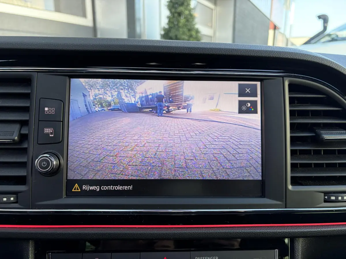 Leon 1.5 TSI FR Business Intense | LED | Pano | Virtual | Stoel verwarming | Camera |