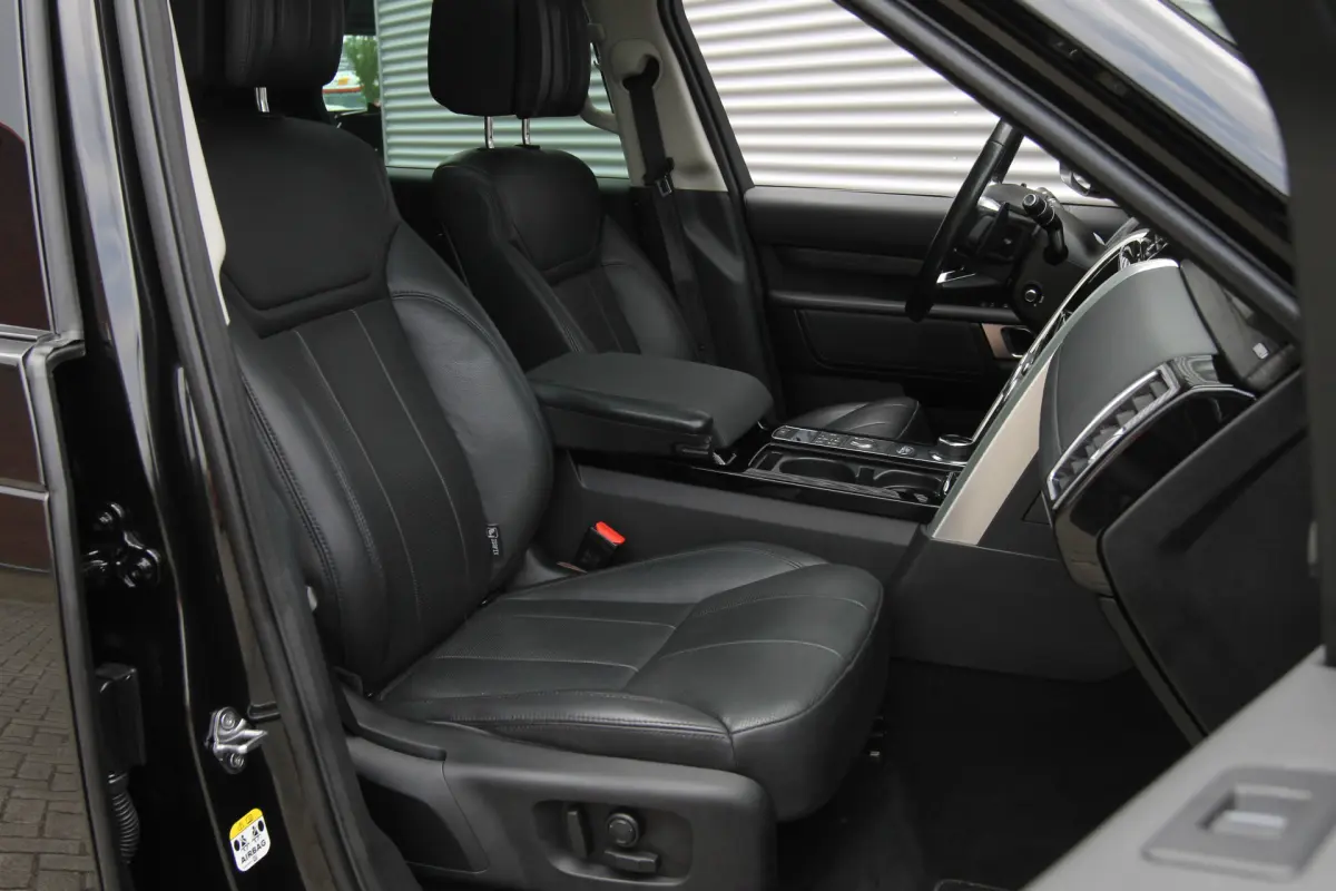 Discovery 2.0 Td4 HSE Luxury Aut. I 7 Pers. I Pano.dak I Leder I Carplay