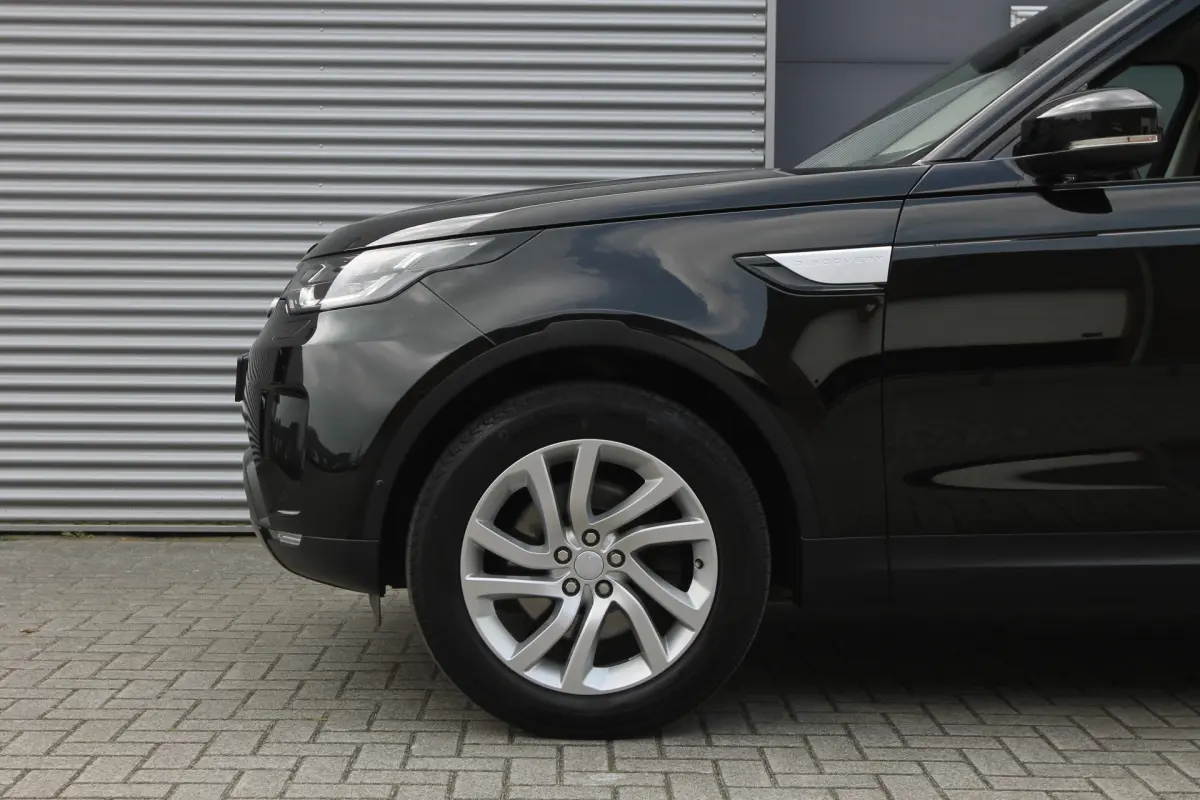 Discovery 2.0 Td4 HSE Luxury Aut. I 7 Pers. I Pano.dak I Leder I Carplay