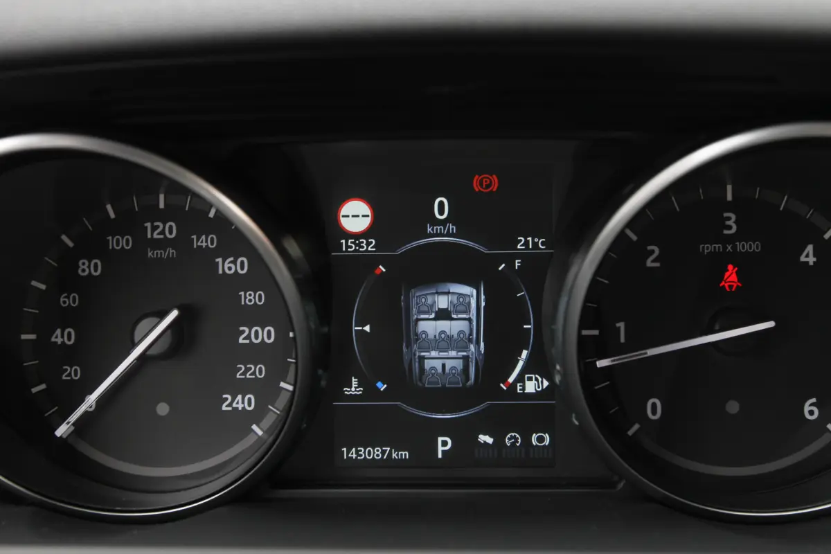 Discovery 2.0 Td4 HSE Luxury Aut. I 7 Pers. I Pano.dak I Leder I Carplay
