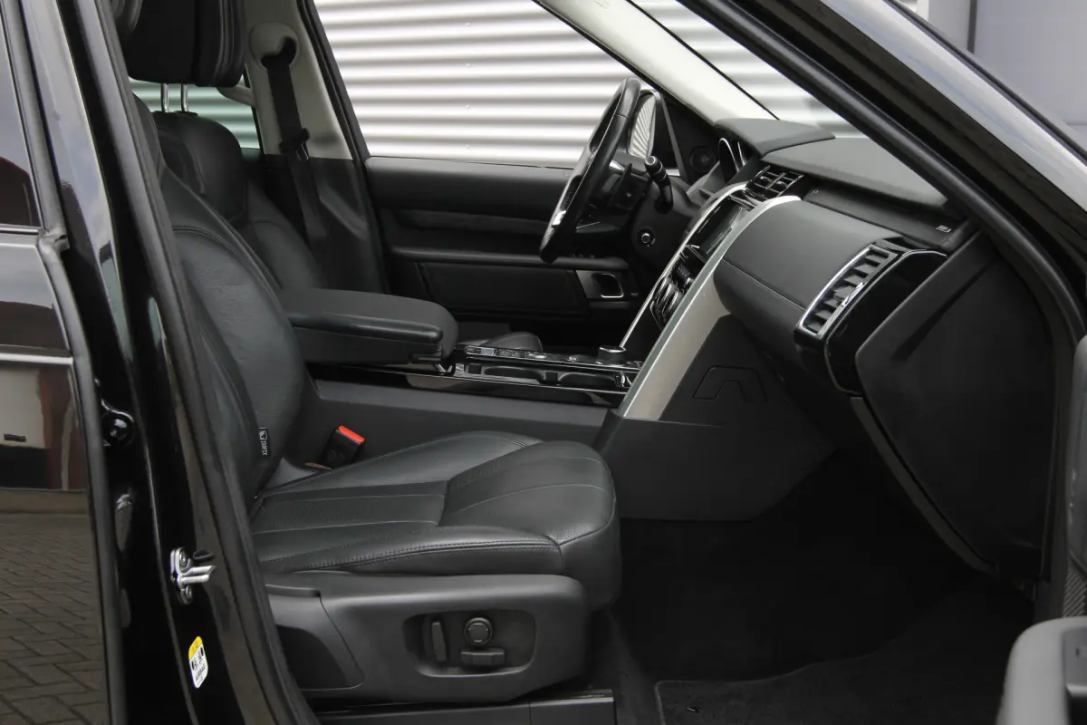 Discovery 2.0 Td4 HSE Luxury Aut. I 7 Pers. I Pano.dak I Leder I Carplay