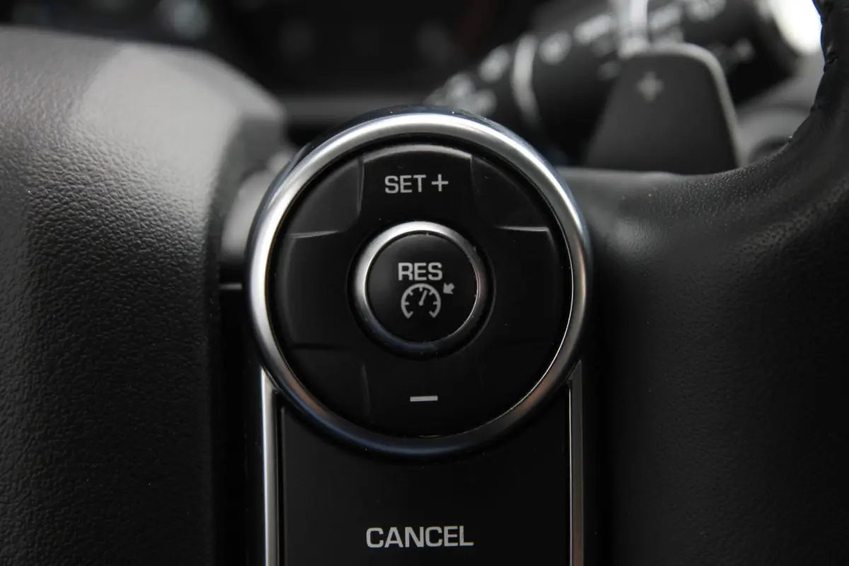 Discovery 2.0 Td4 HSE Luxury Aut. I 7 Pers. I Pano.dak I Leder I Carplay