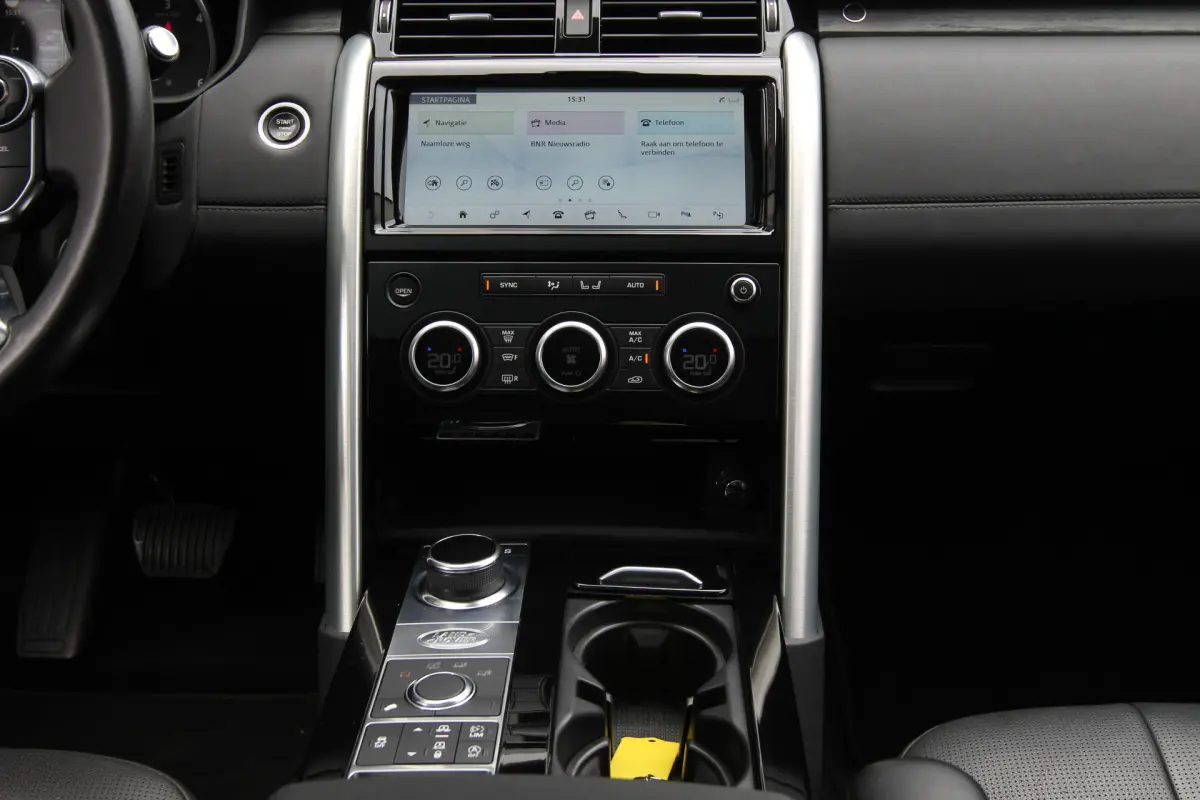 Discovery 2.0 Td4 HSE Luxury Aut. I 7 Pers. I Pano.dak I Leder I Carplay