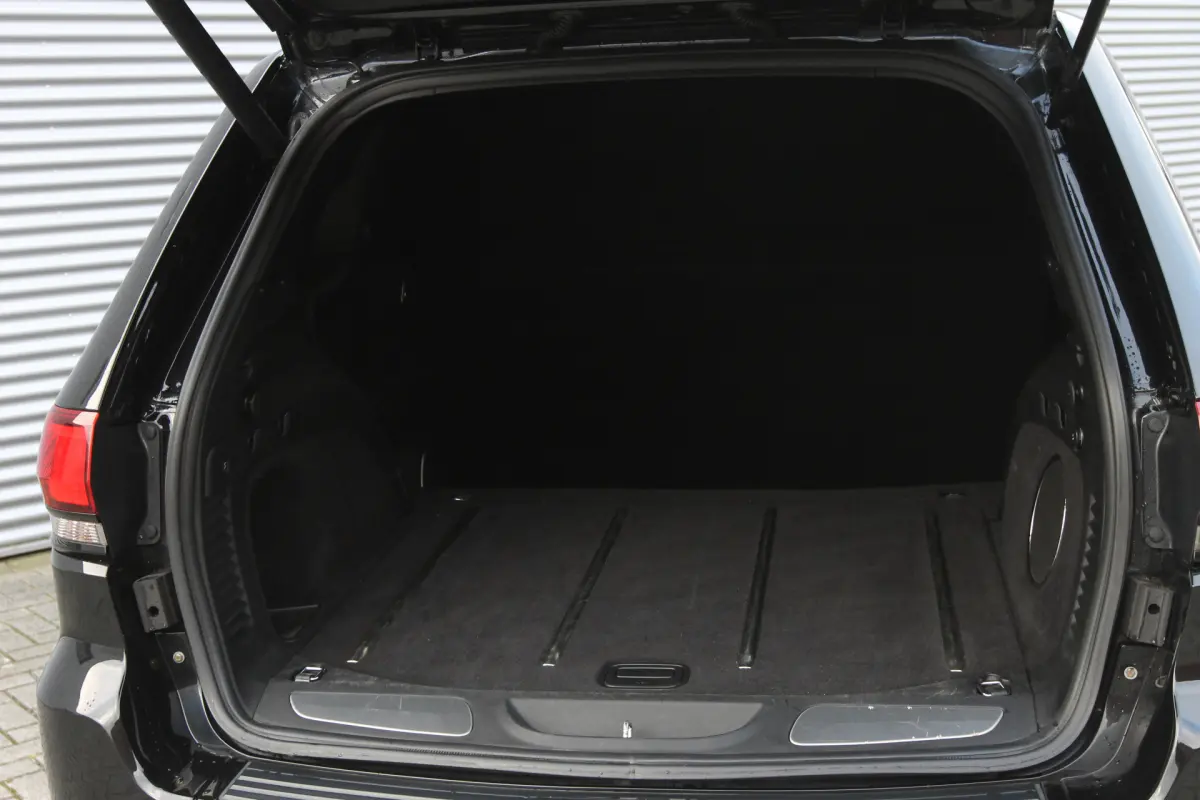 Grand Cherokee 6.4 V8 SRT8 I Aut. I 468 PK I Grijs Kenteken