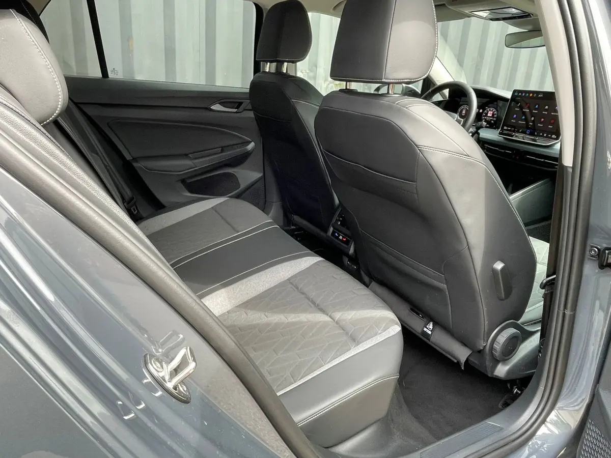 Golf 1.5 TSI GOAL Edition, FULL OPTIONS, ALL SEASON BANDEN, NIEUWSTAAT