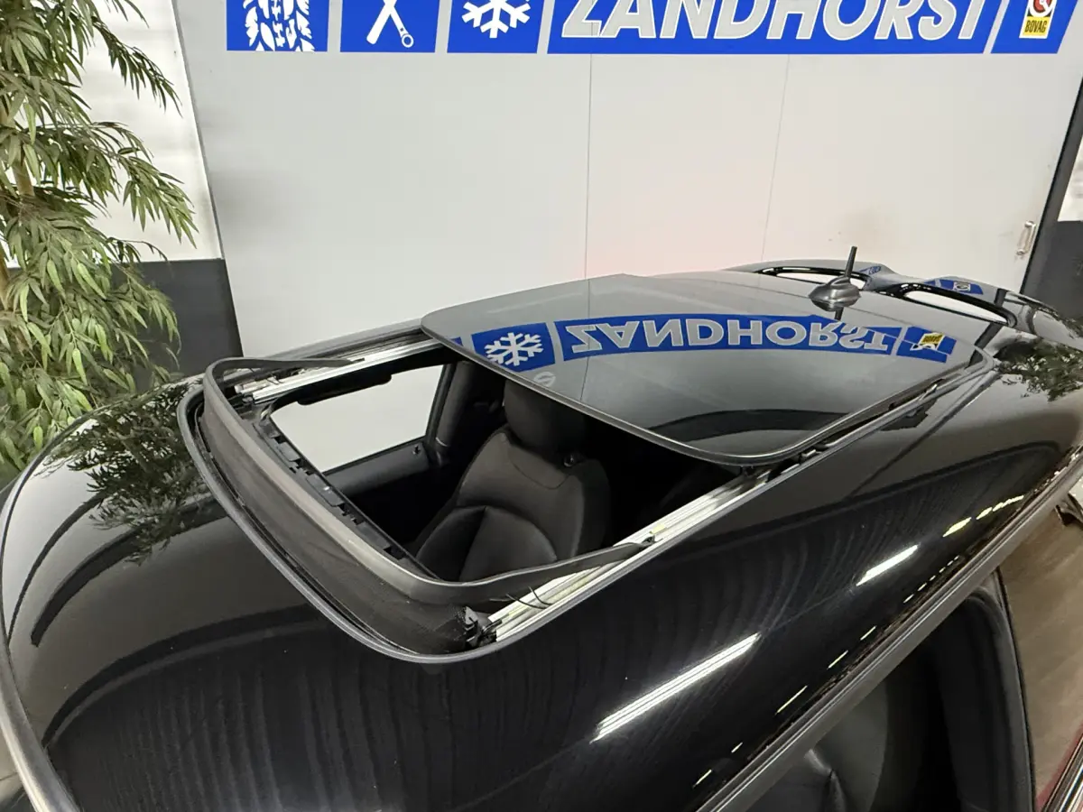 3-Deurs 2.0 Cooper S JCW // Panodak // Camera // Carplay