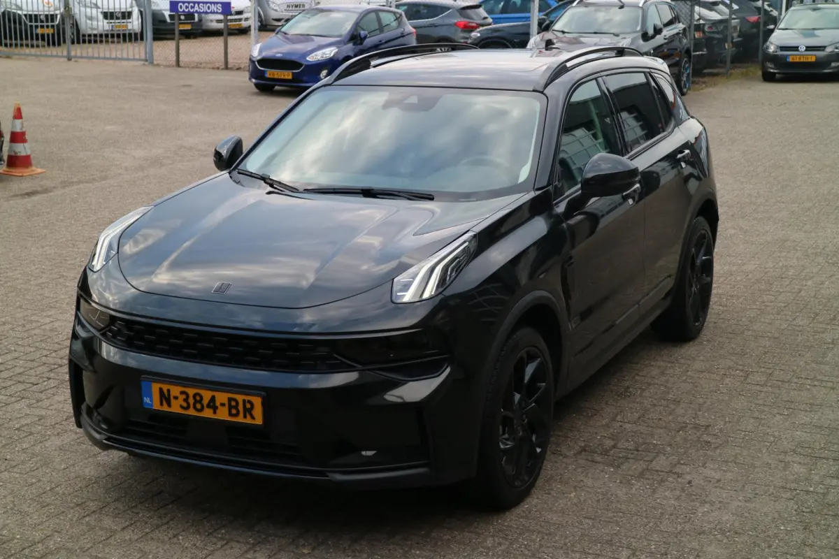 01 1.5 Midnight Black | PHEV | LED |