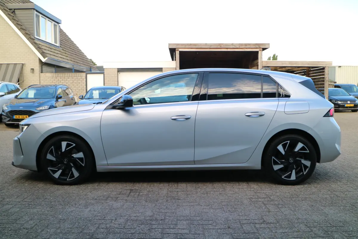 Astra 1.6 Turbo Plug In Hybrid Ultimate | AGR Stoelen! | Camera | Compleet! |