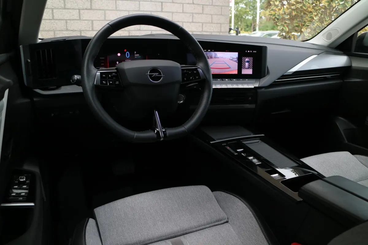 Astra 1.6 Turbo Plug In Hybrid Ultimate | AGR Stoelen! | Camera | Compleet! |
