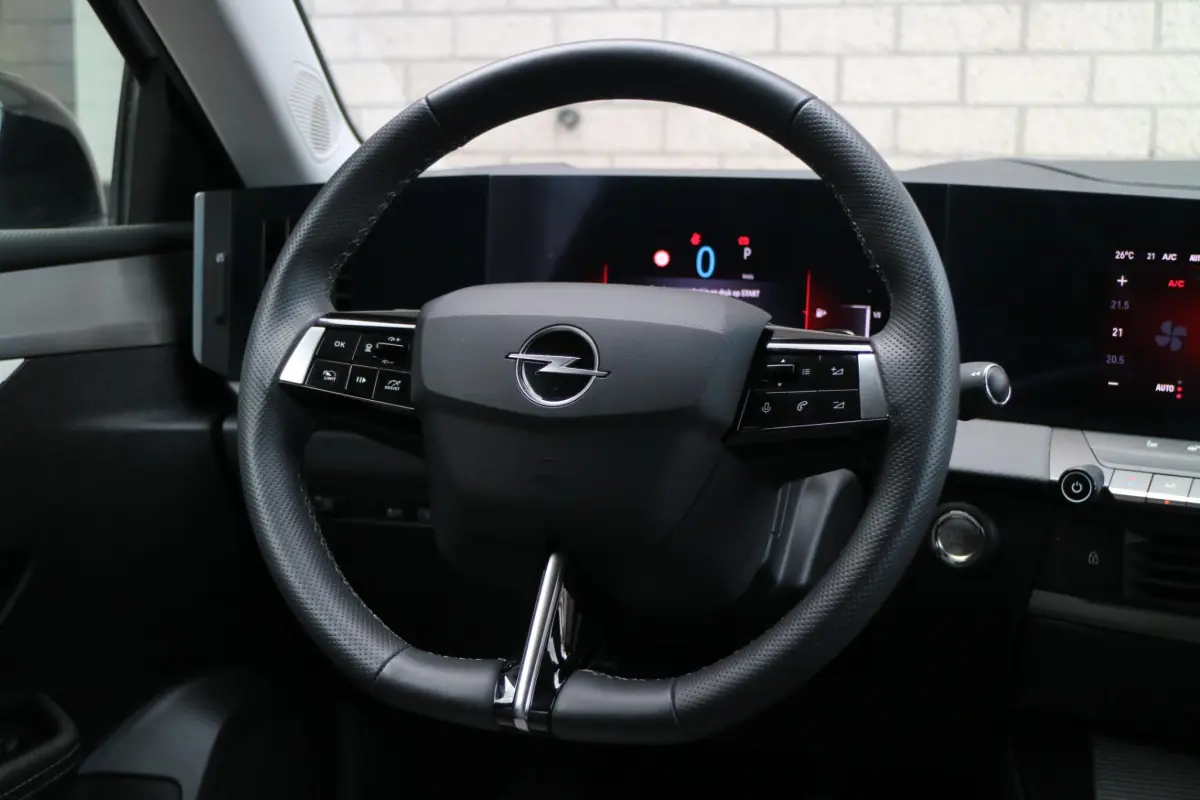 Astra 1.6 Turbo Plug In Hybrid Ultimate | AGR Stoelen! | Camera | Compleet! |