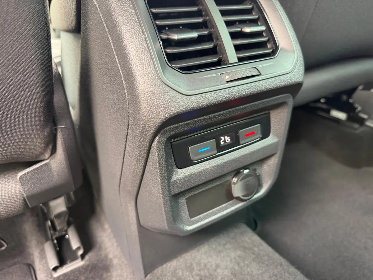 Tiguan 1.5 TSI BOVAG GARANTIE CARPLAY/ACC/NAVI/MATRIX