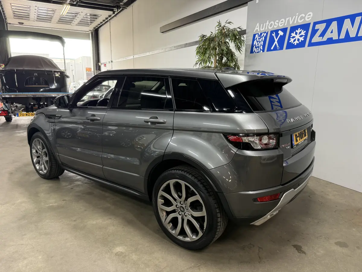 Range Rover Evoque 2.0 Si 4WD Prestige Business Edition // Leer // Meridian