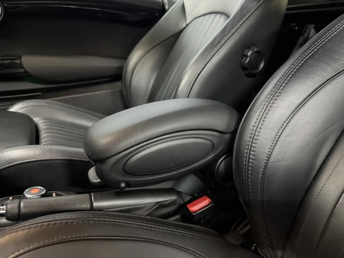 Cooper Cabrio 1.5 Salt // Leer // Mini Yours // JCW!