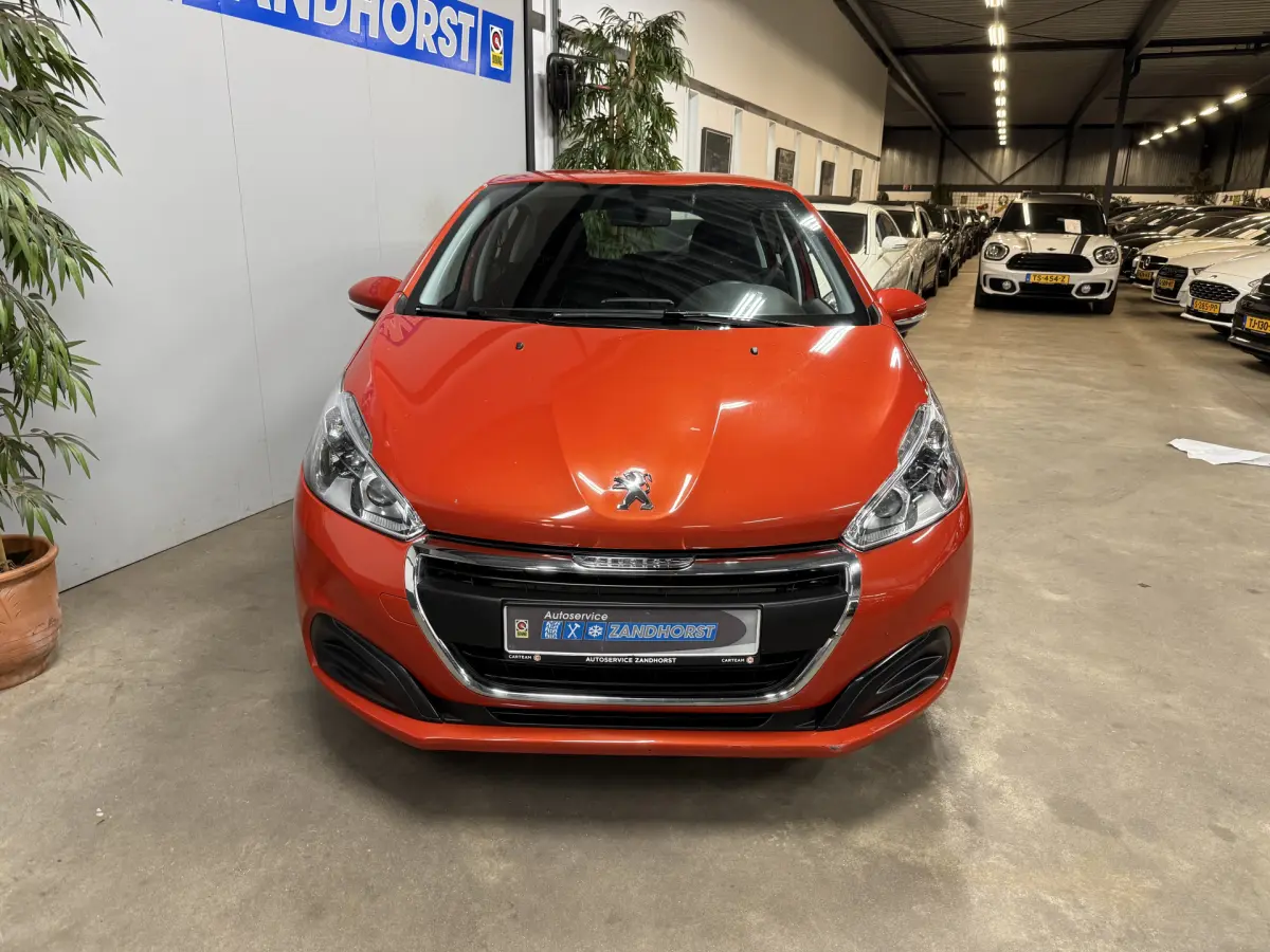 208 1.2 PureTech Active // Airco // Cruise