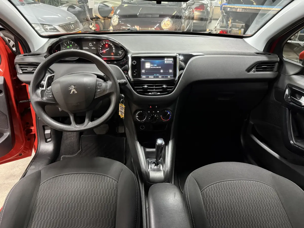 208 1.2 PureTech Active // Airco // Cruise
