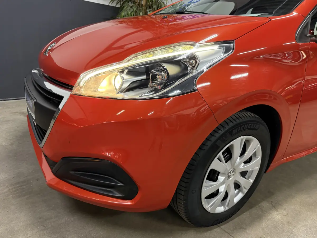 208 1.2 PureTech Active // Airco // Cruise