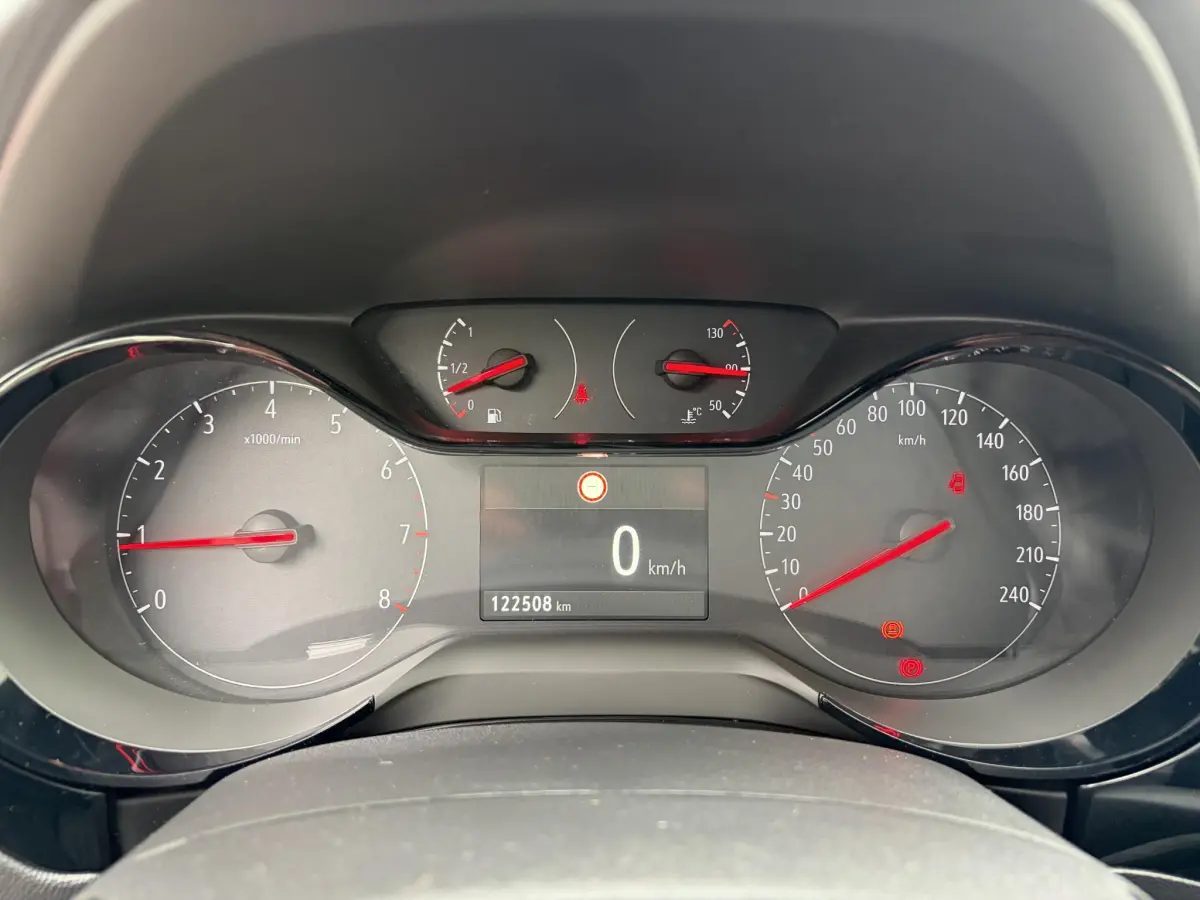 Corsa 1.2 Edition | Camera | CarPlay | Climate | CV |