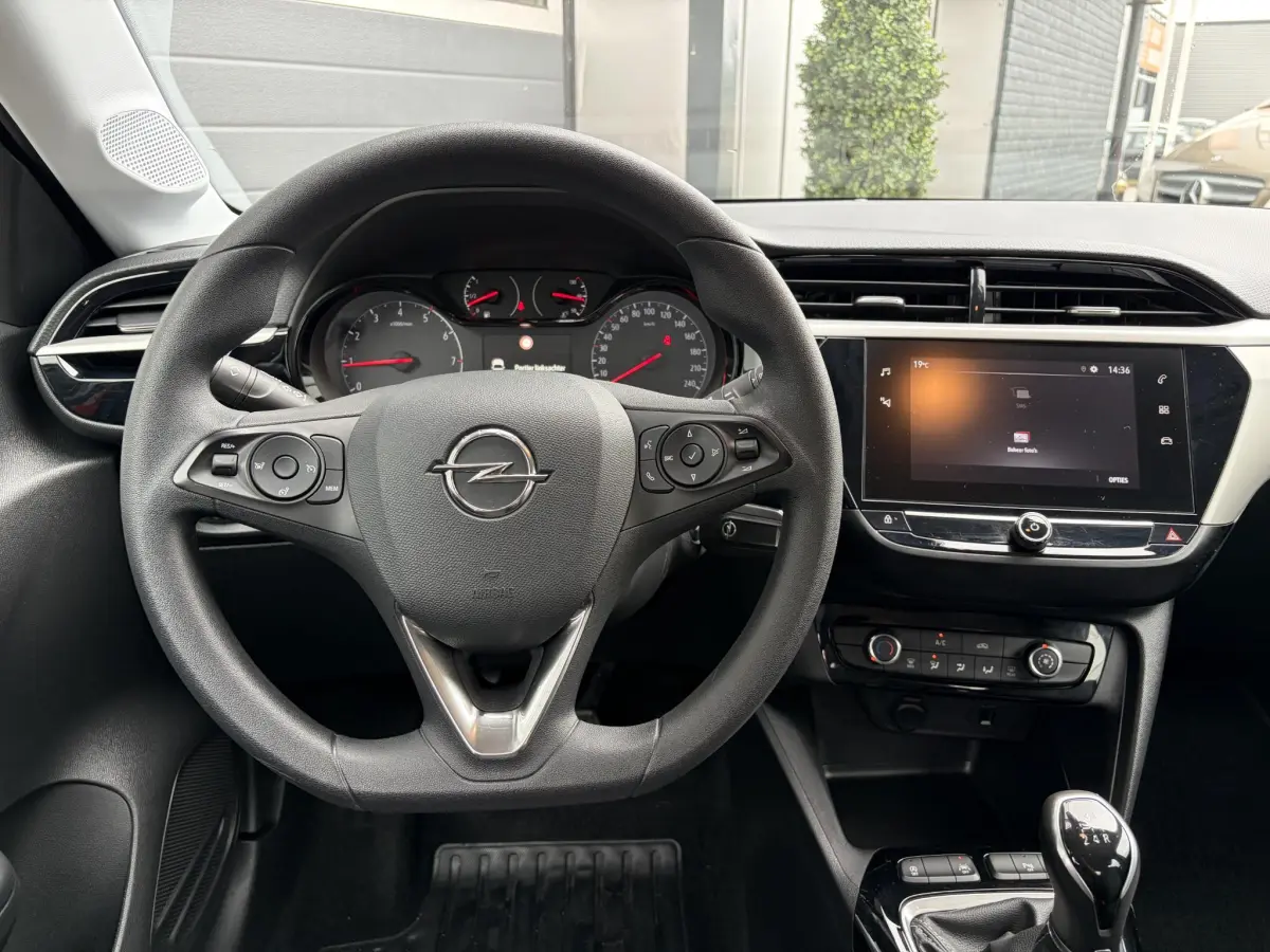 Corsa 1.2 Edition | Camera | CarPlay | Climate | CV |