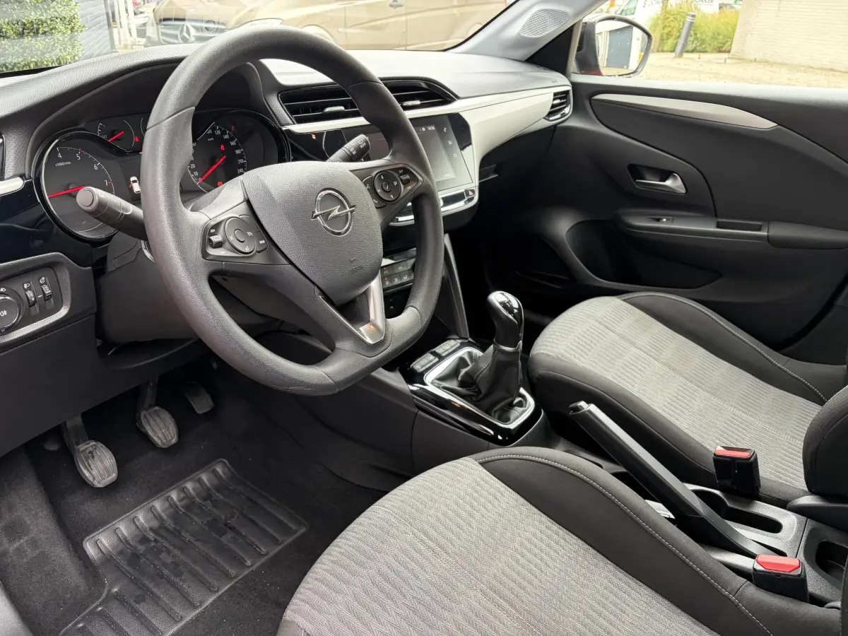 Corsa 1.2 Edition | Camera | CarPlay | Climate | CV |