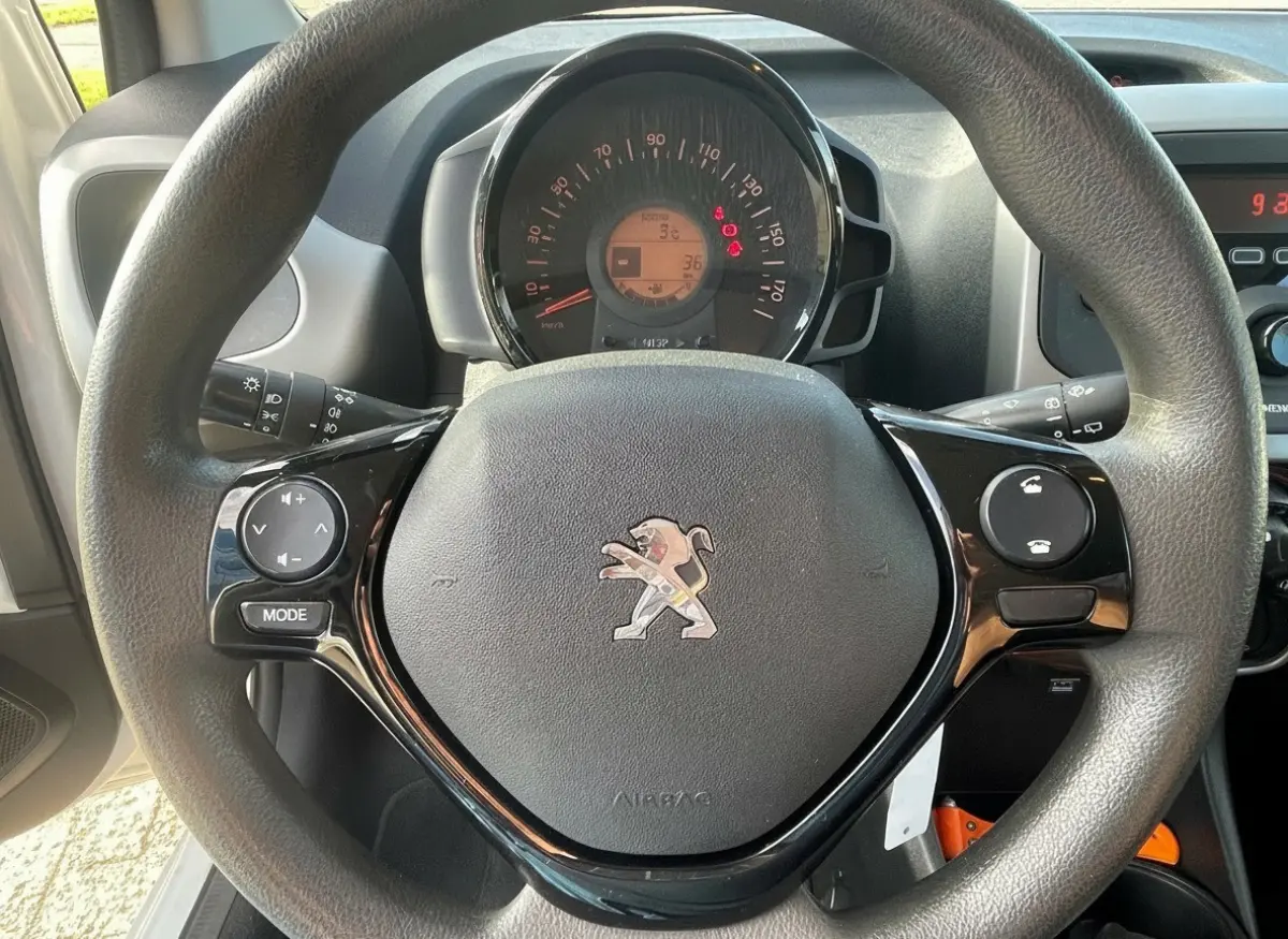 108 1.0 e-VTi Active, Airco, bluetooth audio