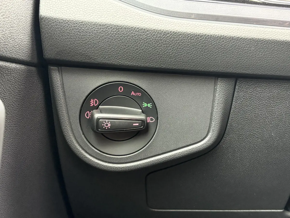 Polo 1.5 TSI Highline Business 3x R-Line | Pano | CarPlay | Keyless | Camera | LED | Parkeer sensoren |