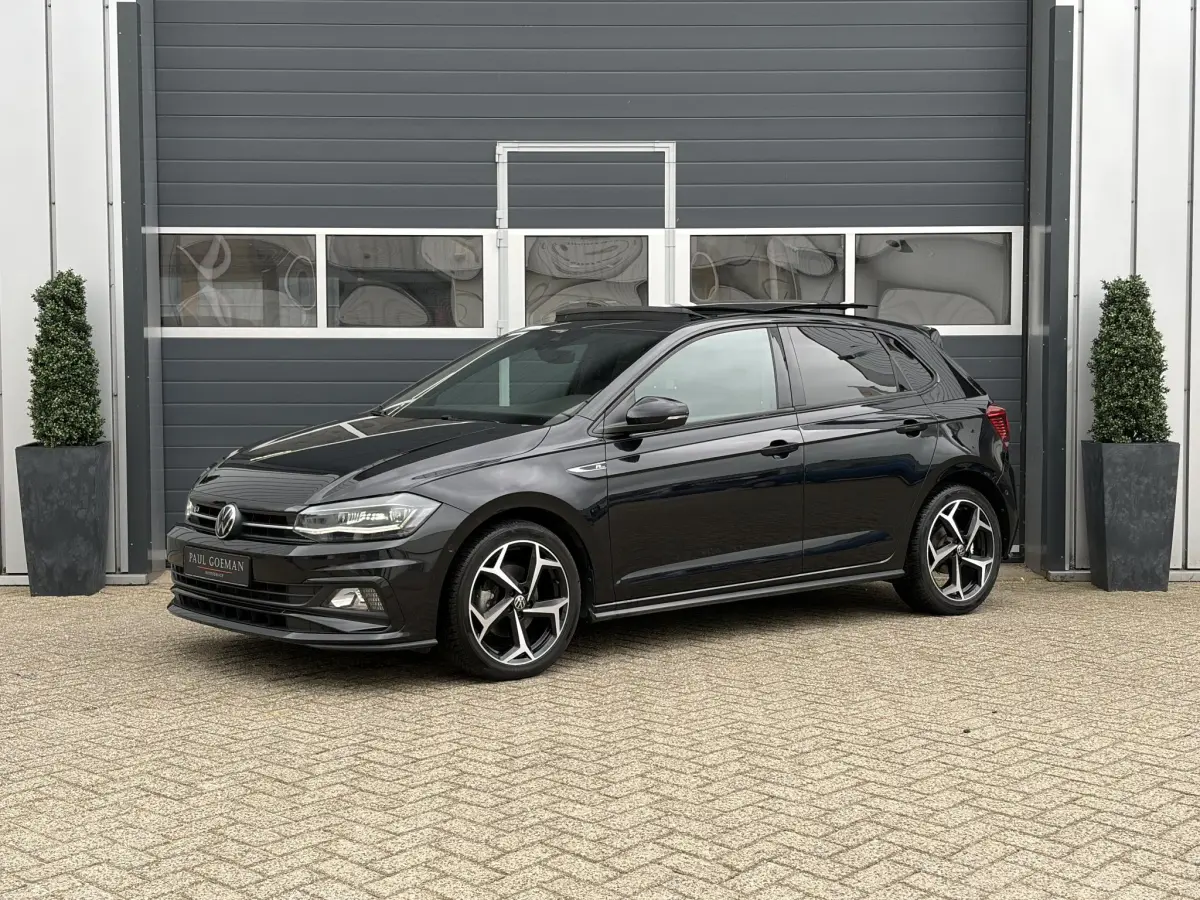 Polo 1.5 TSI Highline Business 3x R-Line | Pano | CarPlay | Keyless | Camera | LED | Parkeer sensoren |