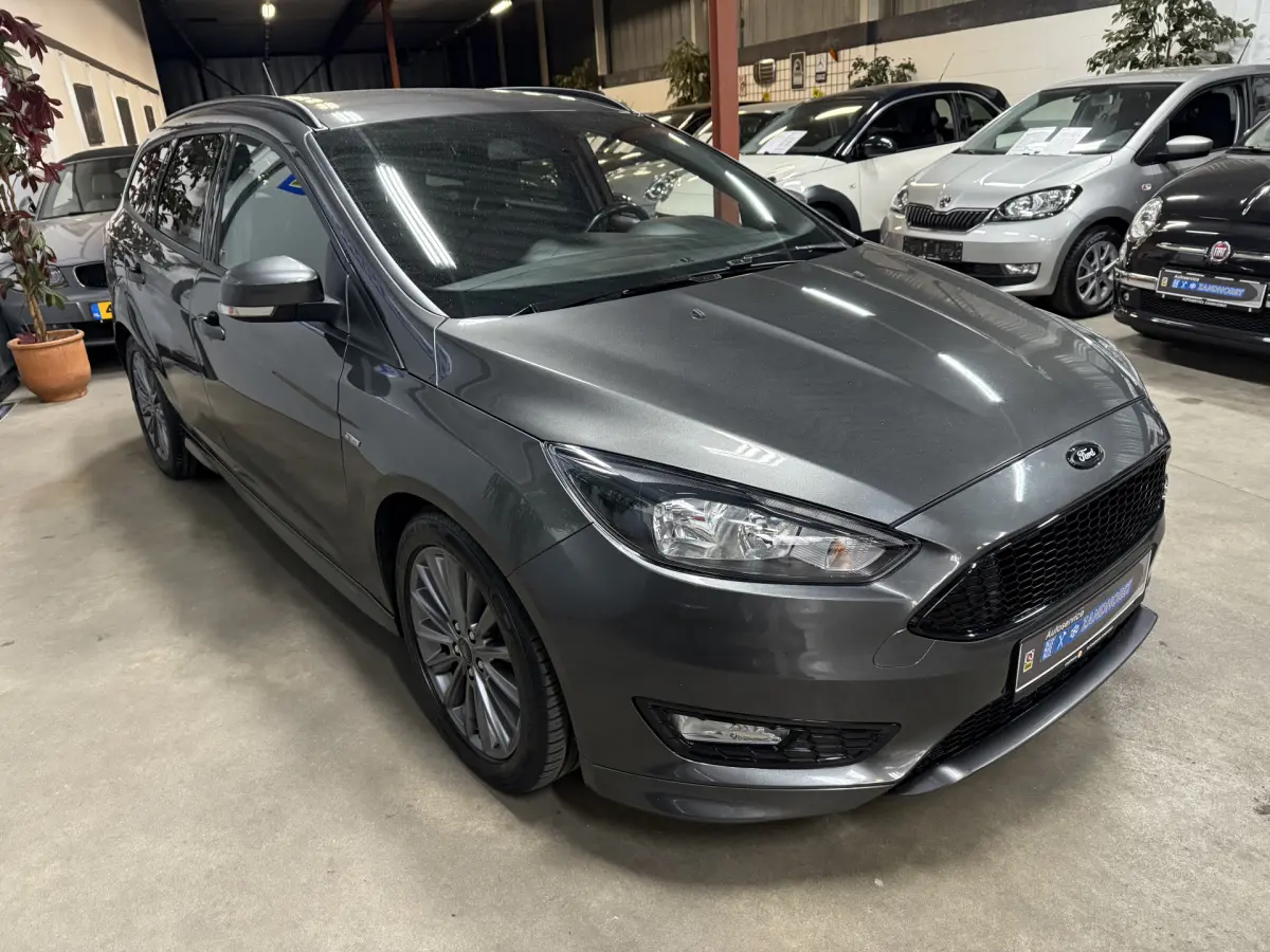 Focus Wagon 1.0 ST-Line // Ecc // stoel verw.
