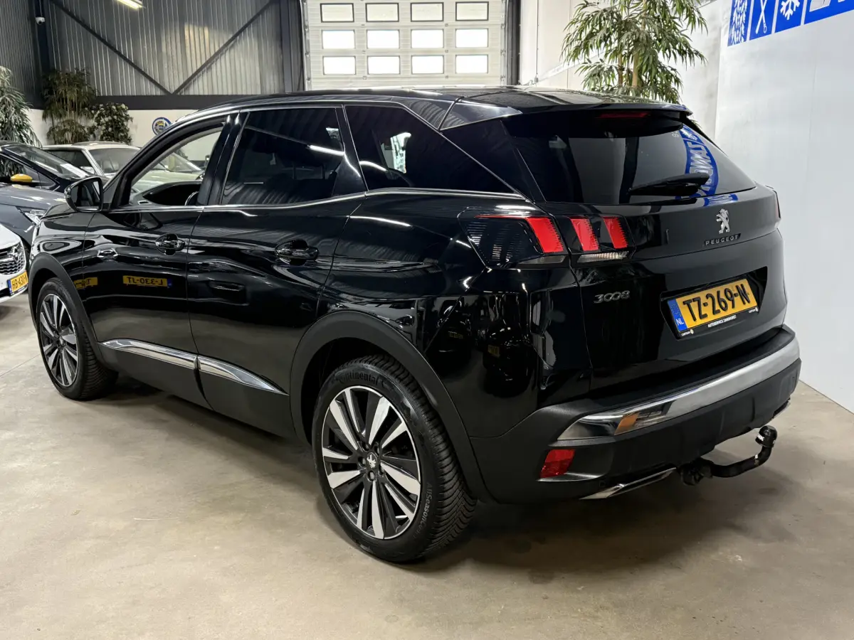 3008 1.6 PureTech Allure // Auto. // Half leer // carplay // 19 inch