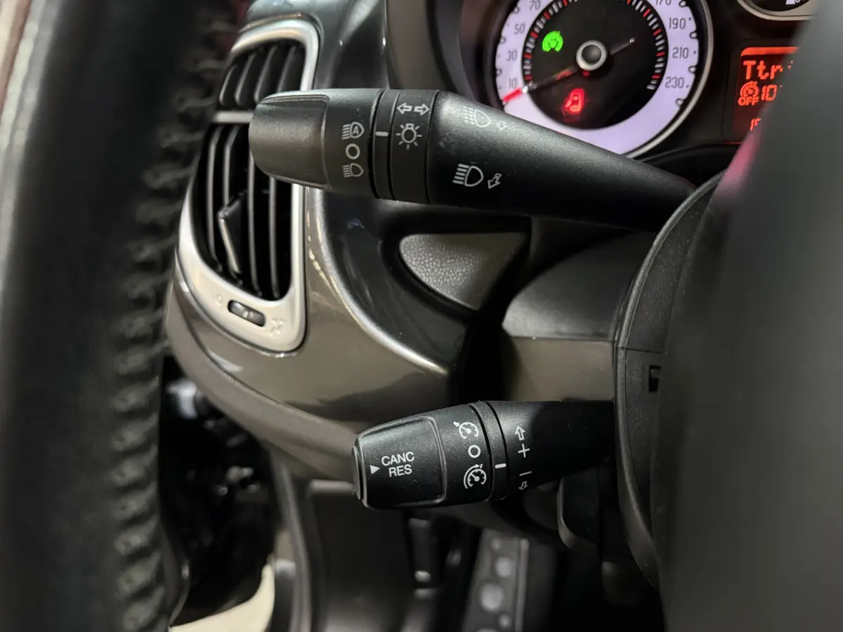 500L 0.9 TwinAir Trekking // Cruise // Navi // LM Velgen
