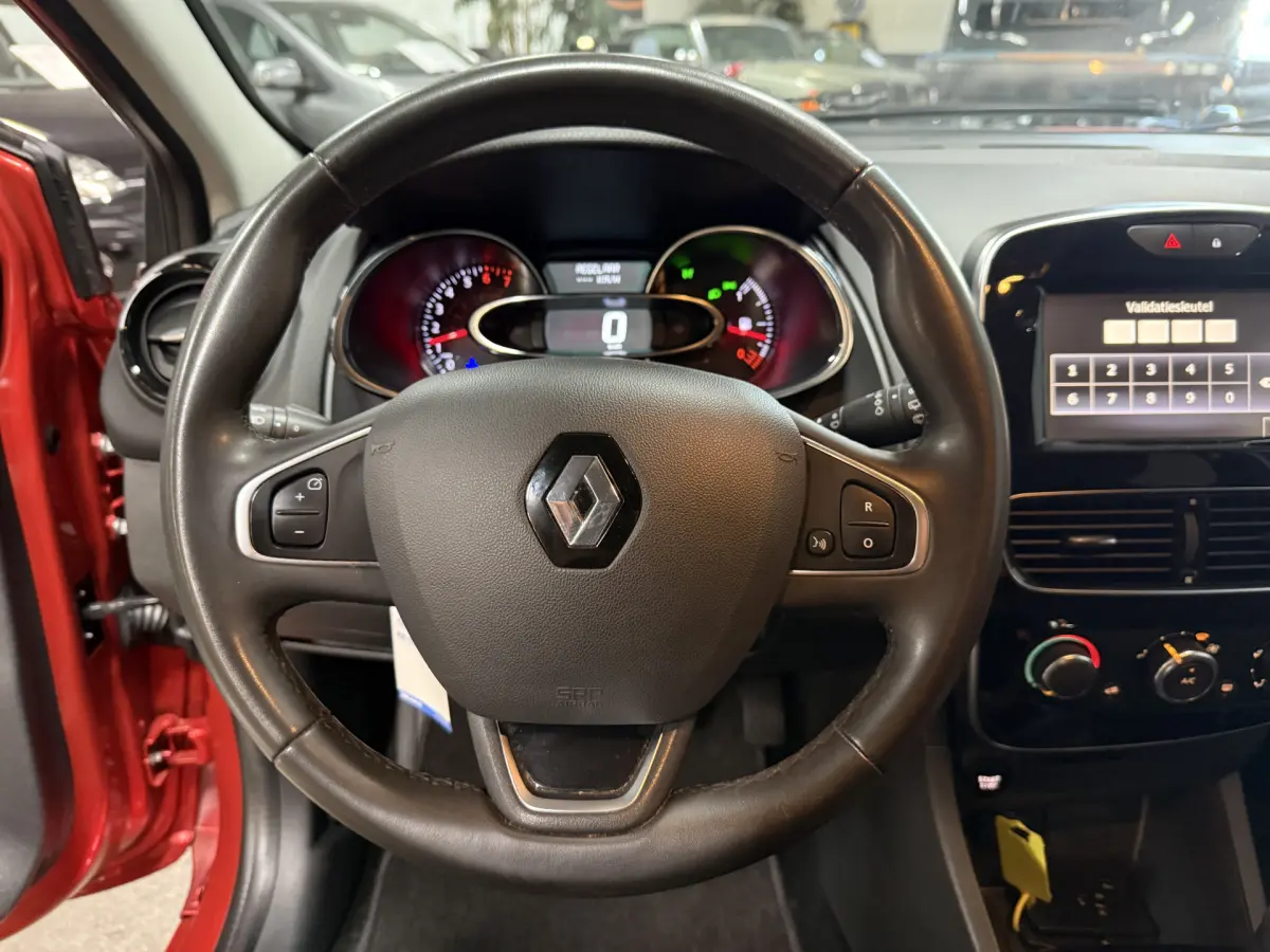 Clio Estate 0.9 TCe Limited // Airco // PDC // Navi