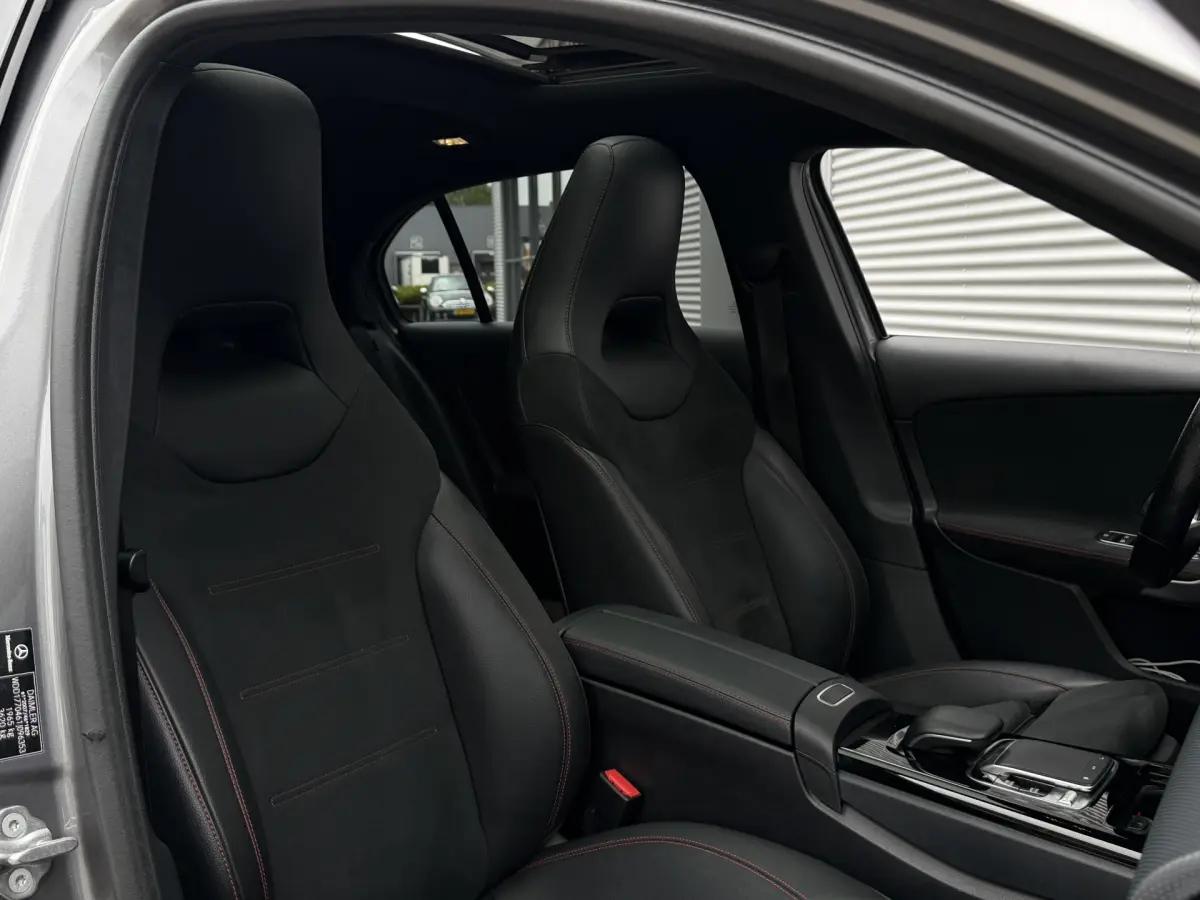 A-Klasse 250 Premium I Aut. I AMG I Leder I Pano.dak I Leder I Camera I Carplay