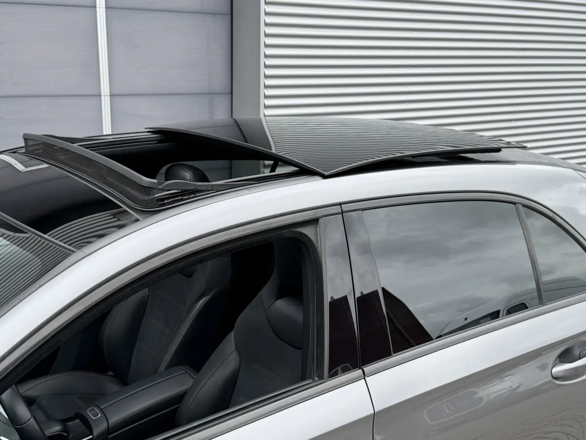 A-Klasse 250 Premium I Aut. I AMG I Leder I Pano.dak I Leder I Camera I Carplay