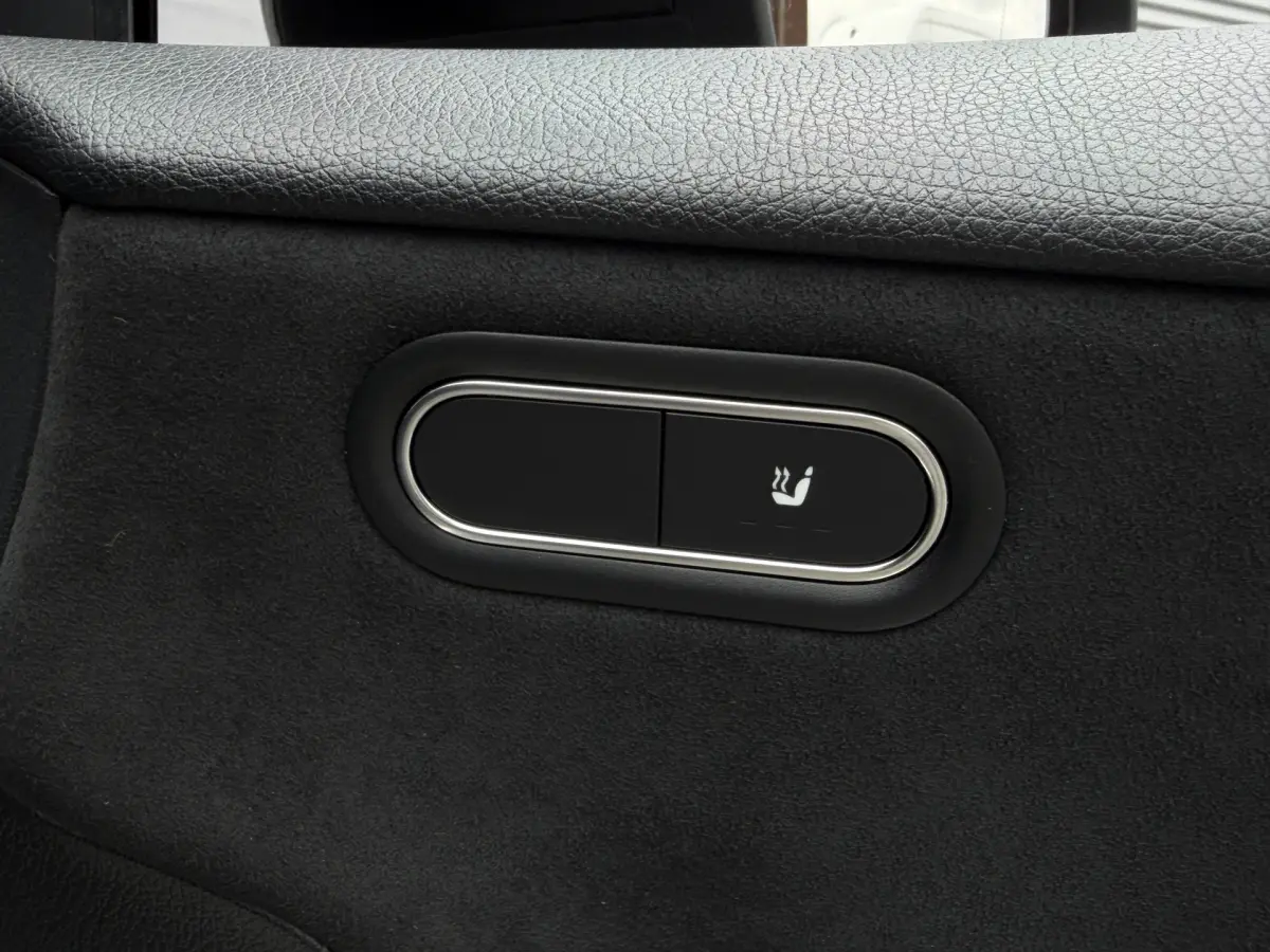 A-Klasse 250 Premium I Aut. I AMG I Leder I Pano.dak I Leder I Camera I Carplay