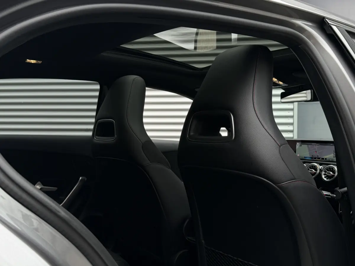 A-Klasse 250 Premium I Aut. I AMG I Leder I Pano.dak I Leder I Camera I Carplay