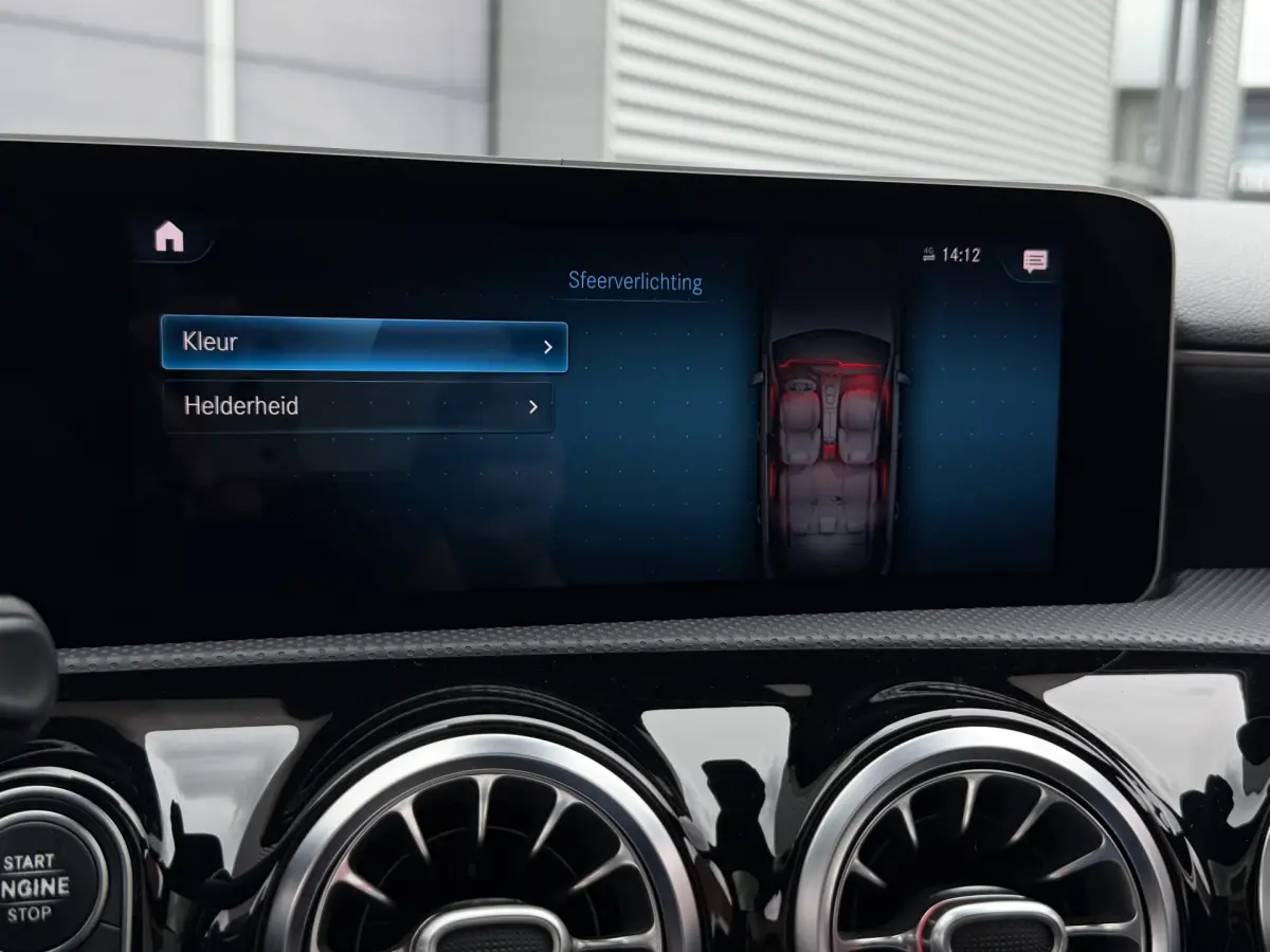 A-Klasse 250 Premium I Aut. I AMG I Leder I Pano.dak I Leder I Camera I Carplay