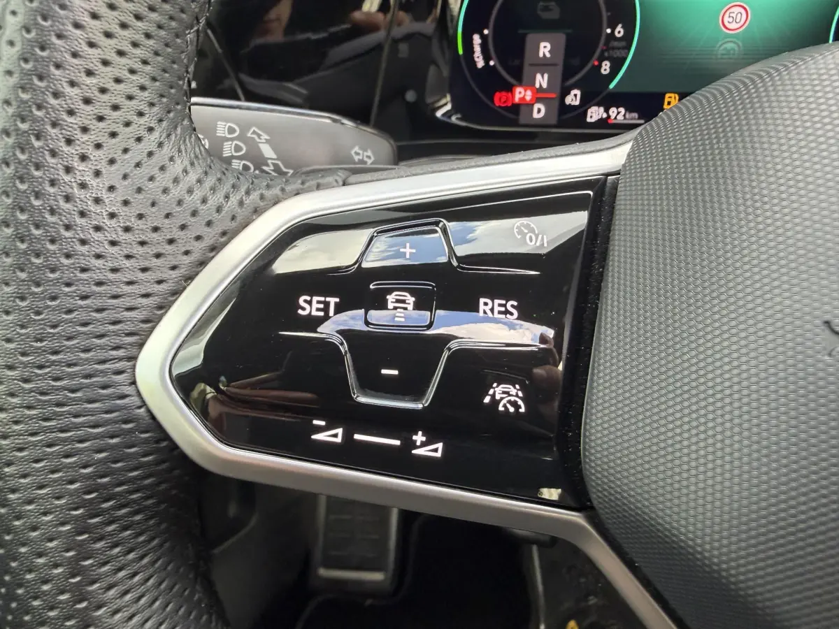 Golf 1.4 eHybrid GTE | Pano | Camera | Keyless | Sensoren | LED |