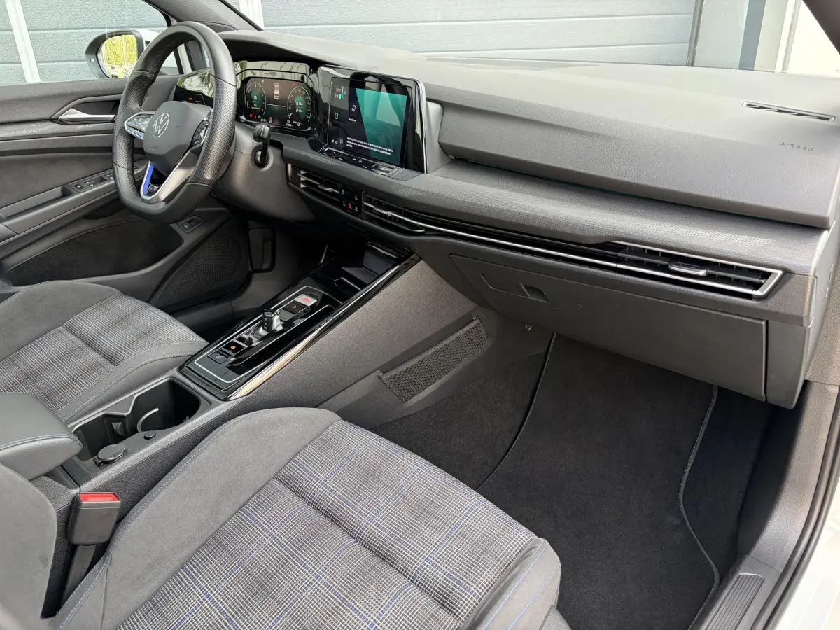 Golf 1.4 eHybrid GTE | Pano | Camera | Keyless | Sensoren | LED |
