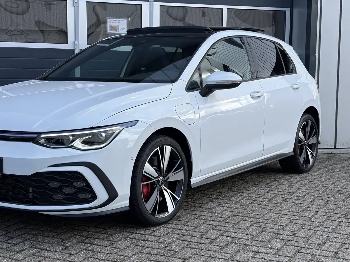 Golf 1.4 eHybrid GTE | Pano | Camera | Keyless | Sensoren | LED |