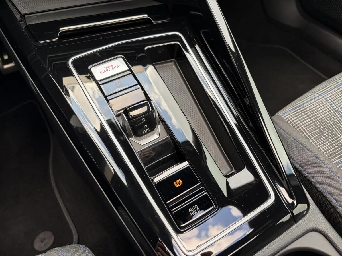 Golf 1.4 eHybrid GTE | Pano | Camera | Keyless | Sensoren | LED |