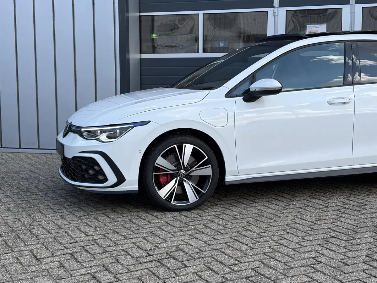 Golf 1.4 eHybrid GTE | Pano | Camera | Keyless | Sensoren | LED |
