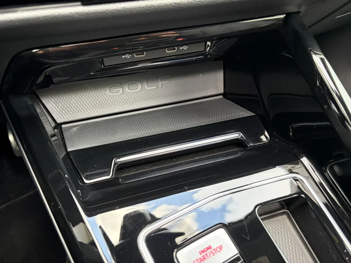 Golf 1.4 eHybrid GTE | Pano | Camera | Keyless | Sensoren | LED |