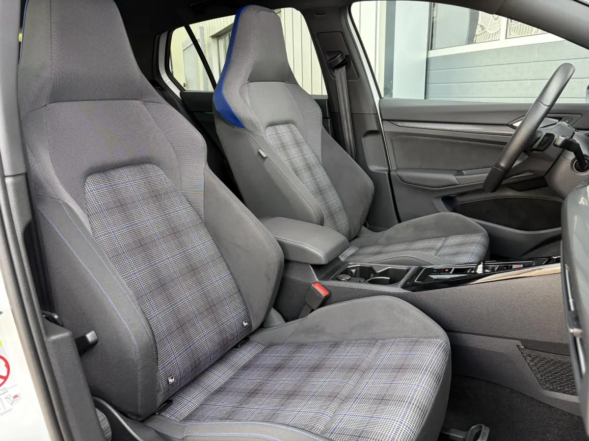 Golf 1.4 eHybrid GTE | Pano | Camera | Keyless | Sensoren | LED |