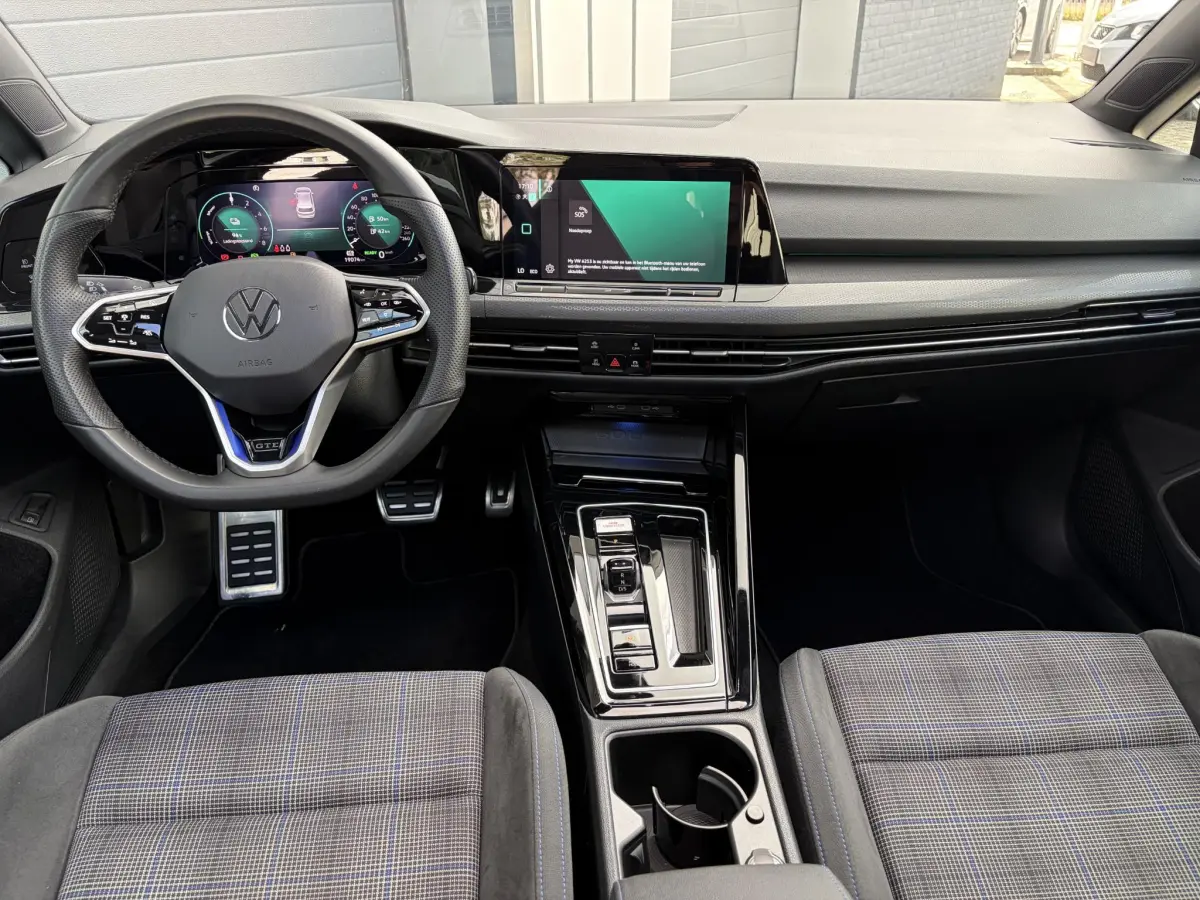 Golf 1.4 eHybrid GTE | Pano | Camera | Keyless | Sensoren | LED |
