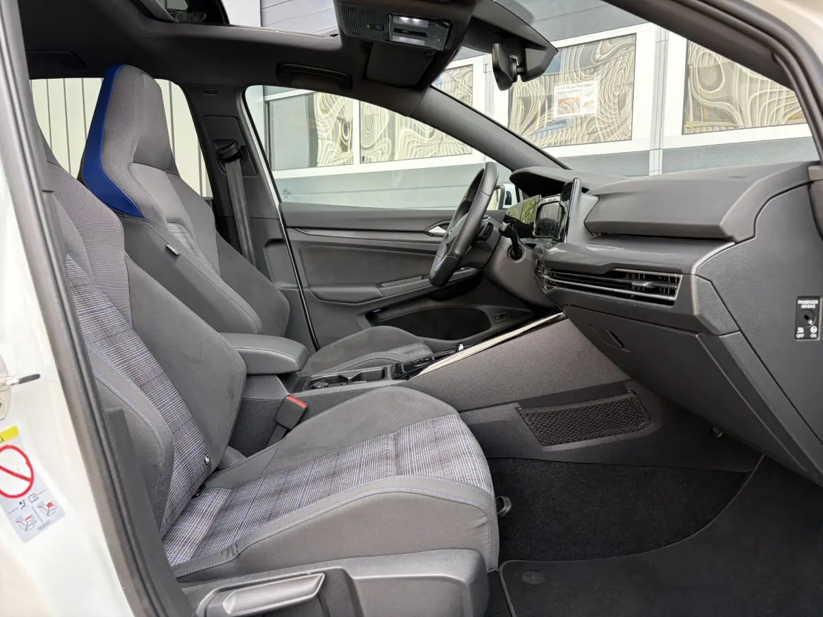 Golf 1.4 eHybrid GTE | Pano | Camera | Keyless | Sensoren | LED |