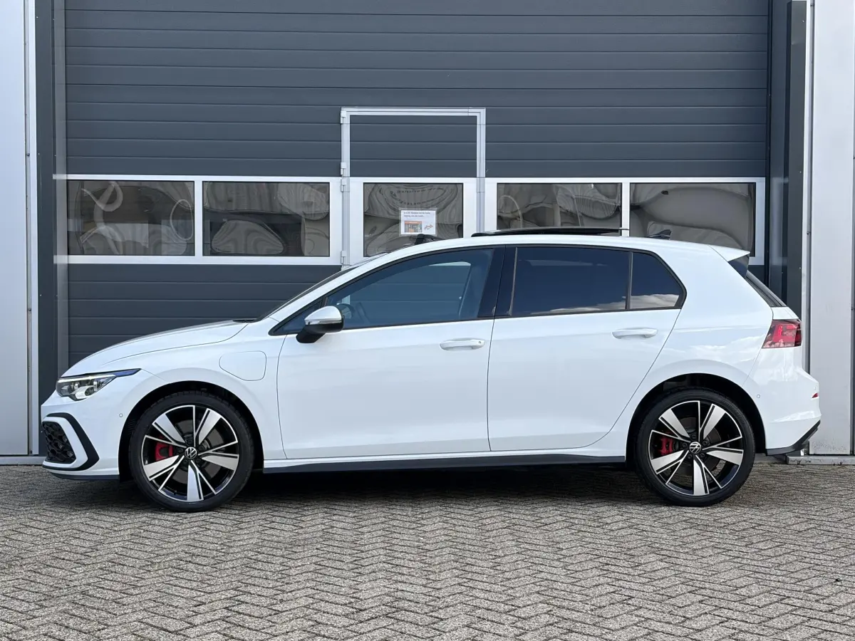Golf 1.4 eHybrid GTE | Pano | Camera | Keyless | Sensoren | LED |