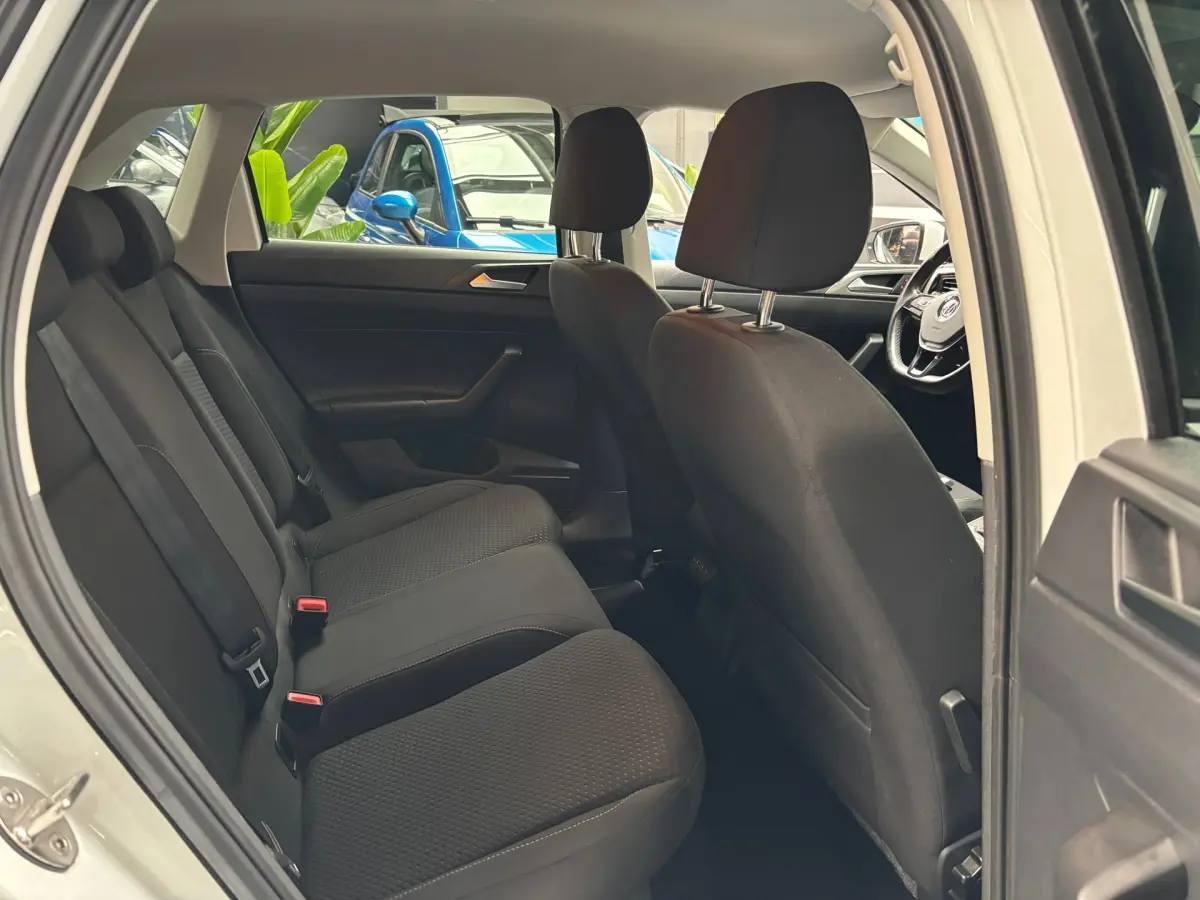 Polo 1.0 TSI Highline Business R / Carplay