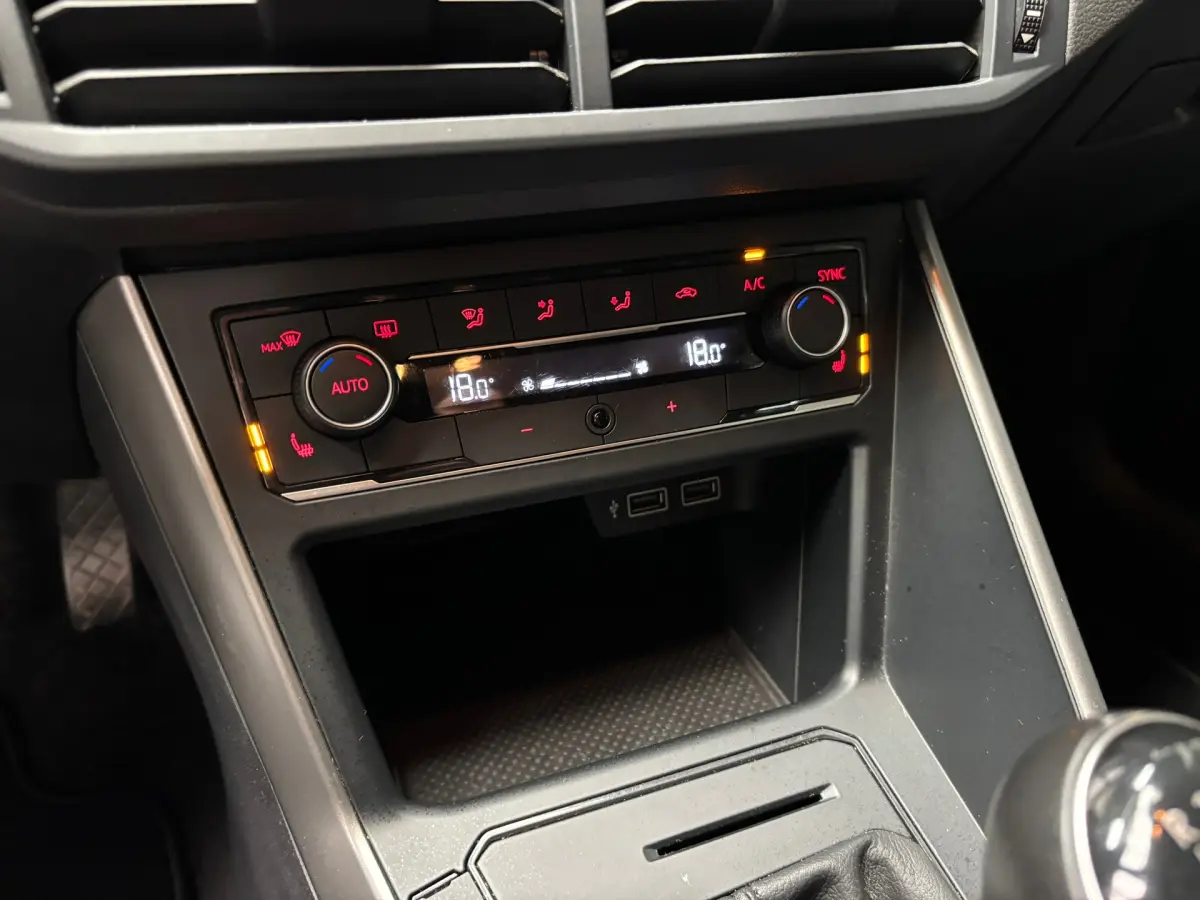 Polo 1.0 TSI Highline Business R / Carplay