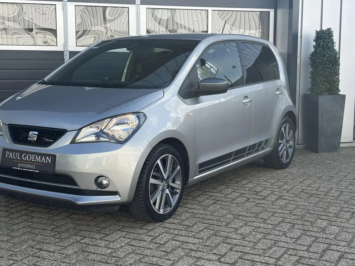 Mii 1.0 FR Connect | Seat sound | Parkeer sensoren | Airco | CV |